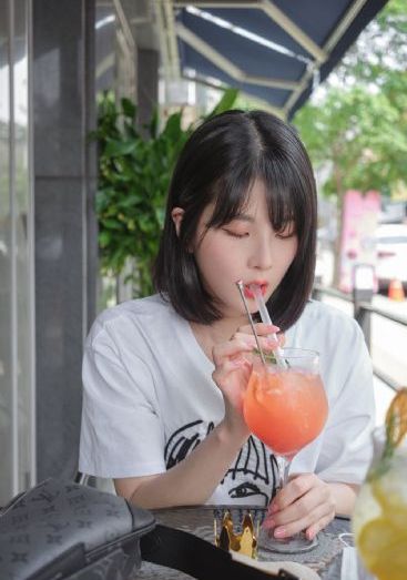 穿成花瓶后我沉迷做饭_影视大全视频